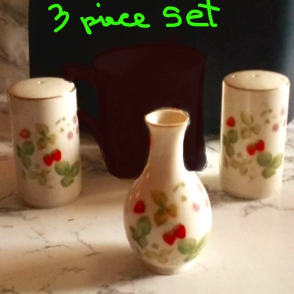 Vintage Made in Japan Strawberry Decor Salt & Pepper Shaker Bundle